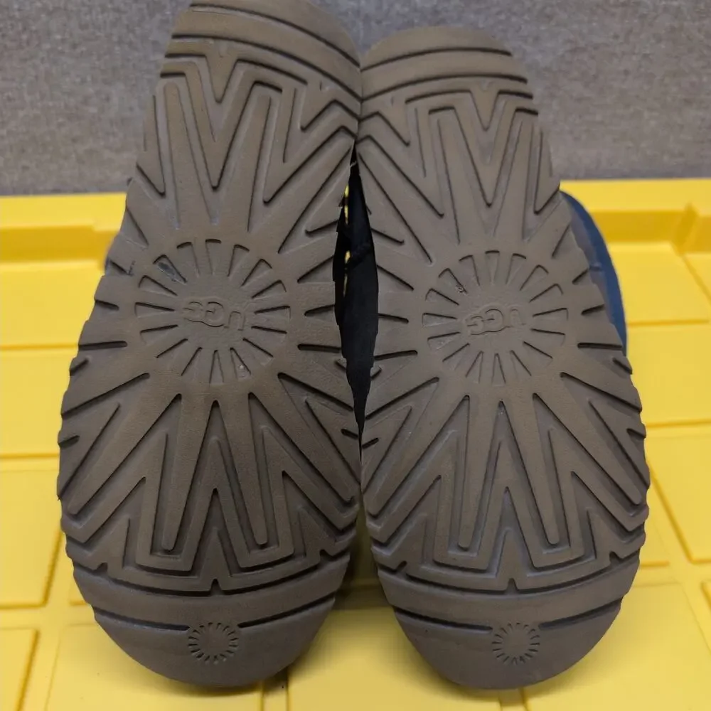 UGG classic short
